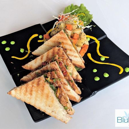 Blu Petal - A Business Hotel Bangalore Eksteriør bilde