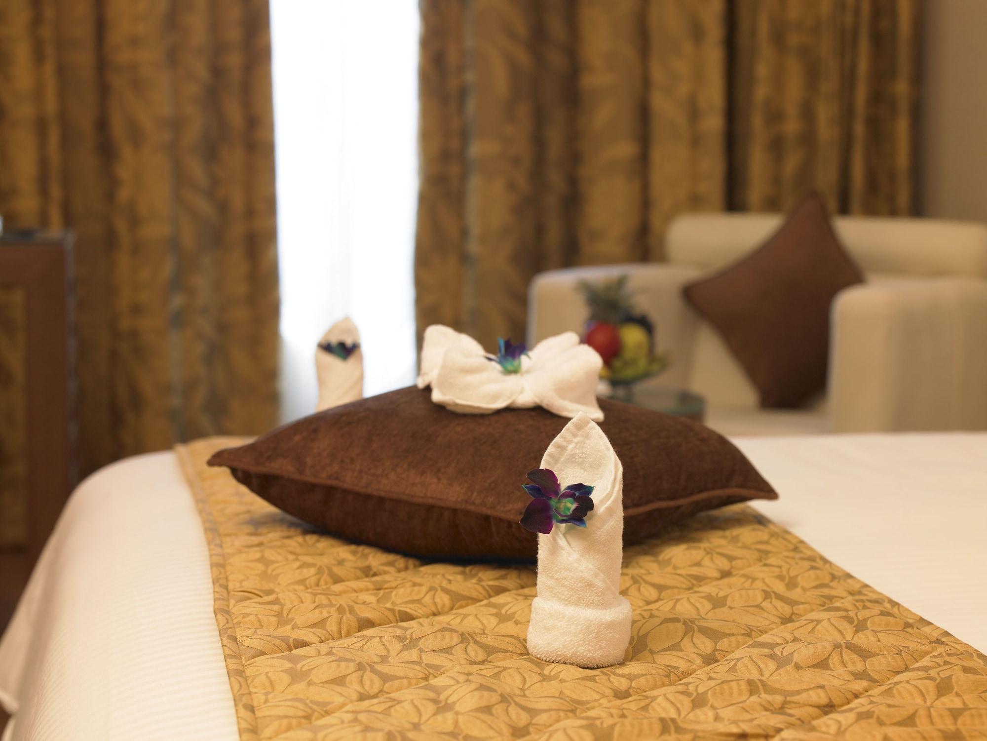 Blu Petal - A Business Hotel Bangalore Eksteriør bilde