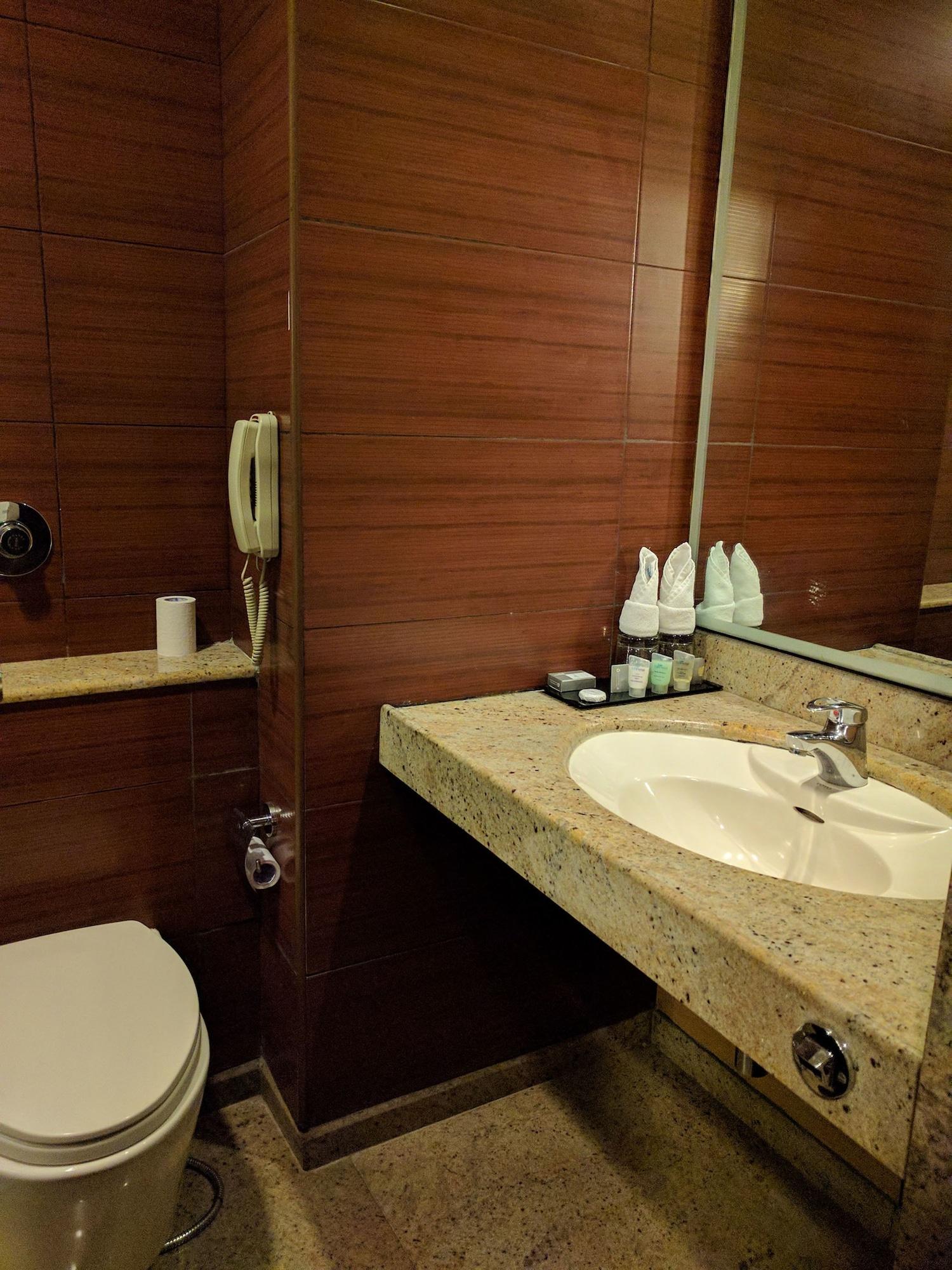 Blu Petal - A Business Hotel Bangalore Eksteriør bilde
