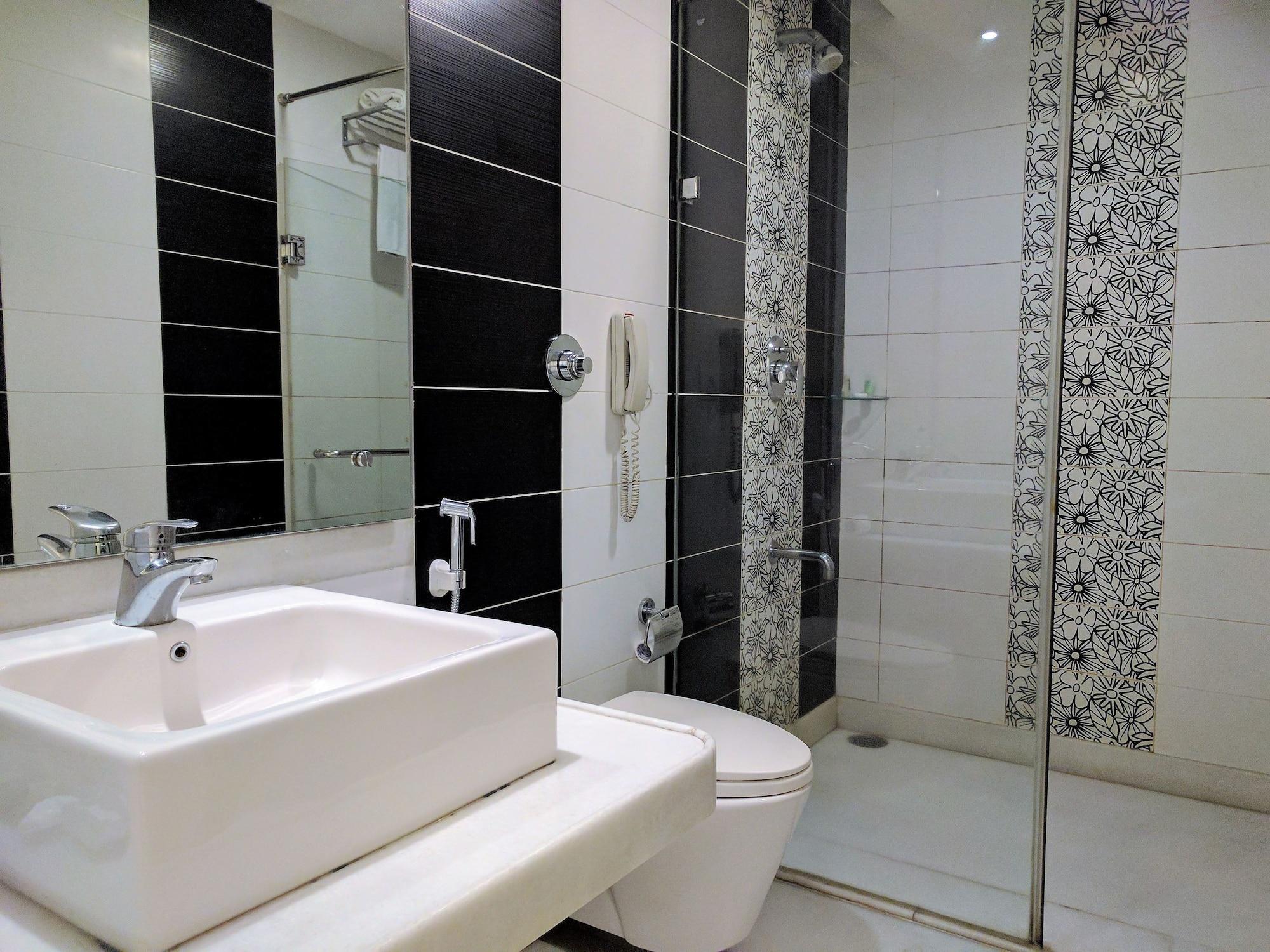 Blu Petal - A Business Hotel Bangalore Eksteriør bilde