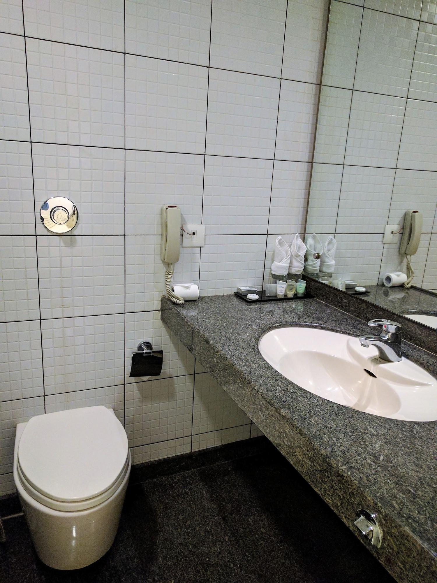 Blu Petal - A Business Hotel Bangalore Eksteriør bilde