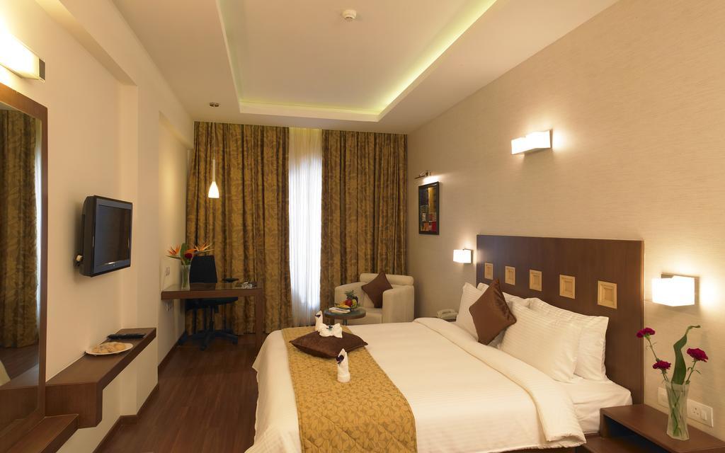 Blu Petal - A Business Hotel Bangalore Eksteriør bilde