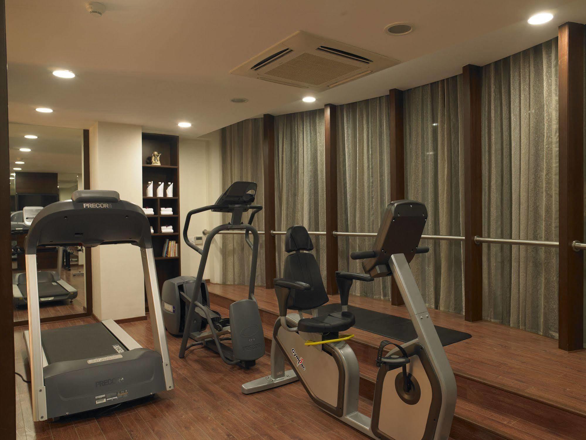 Blu Petal - A Business Hotel Bangalore Eksteriør bilde
