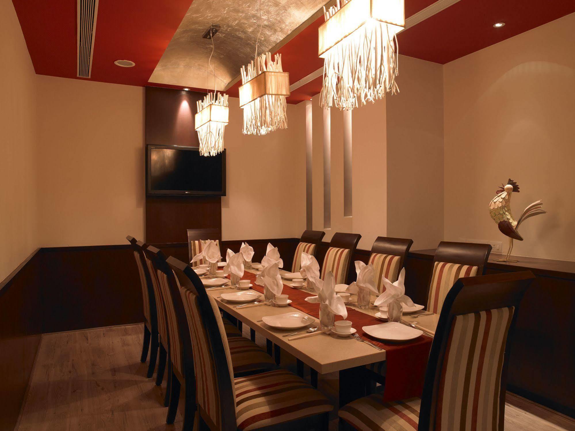 Blu Petal - A Business Hotel Bangalore Eksteriør bilde